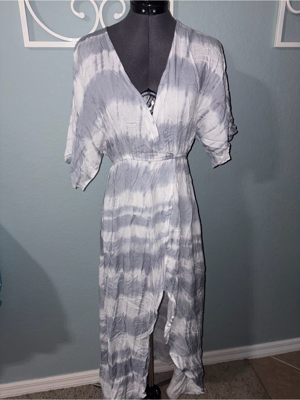 Nwt Surf Gypsy gray white long Cover Up/Kimono Sz small